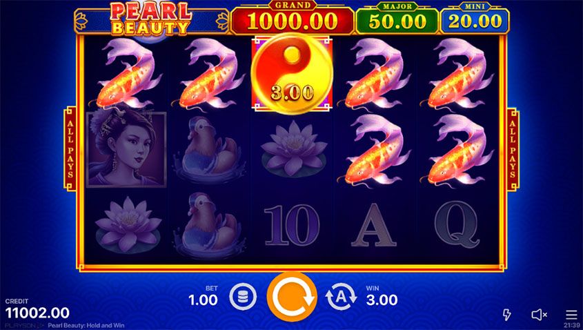 Play Pearl Beauty Hold and Win Free Slot